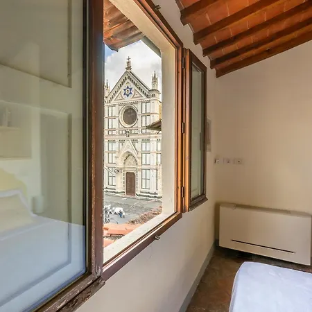 Apartment Piazza Santa Croce *
