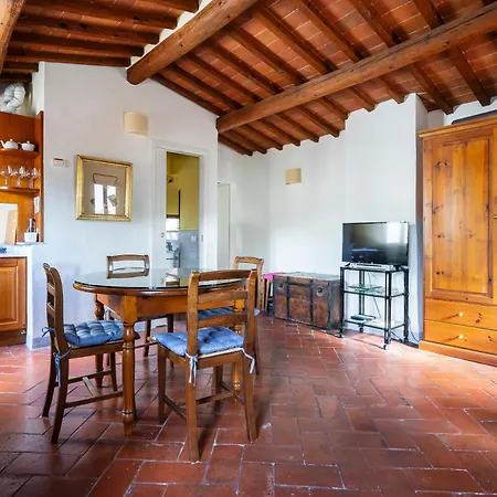 Apartment Piazza Santa Croce