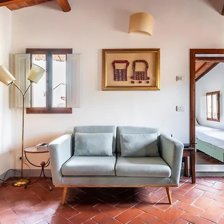 Apartment Piazza Santa Croce Florence