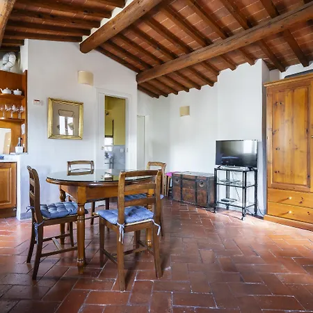 Apartment Piazza Santa Croce *