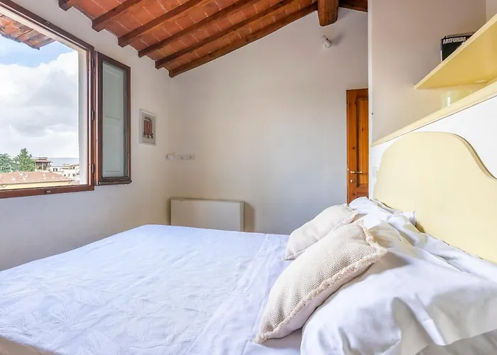 Piazza Santa Croce *