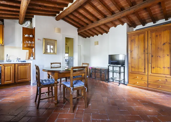 Apartment Piazza Santa Croce *